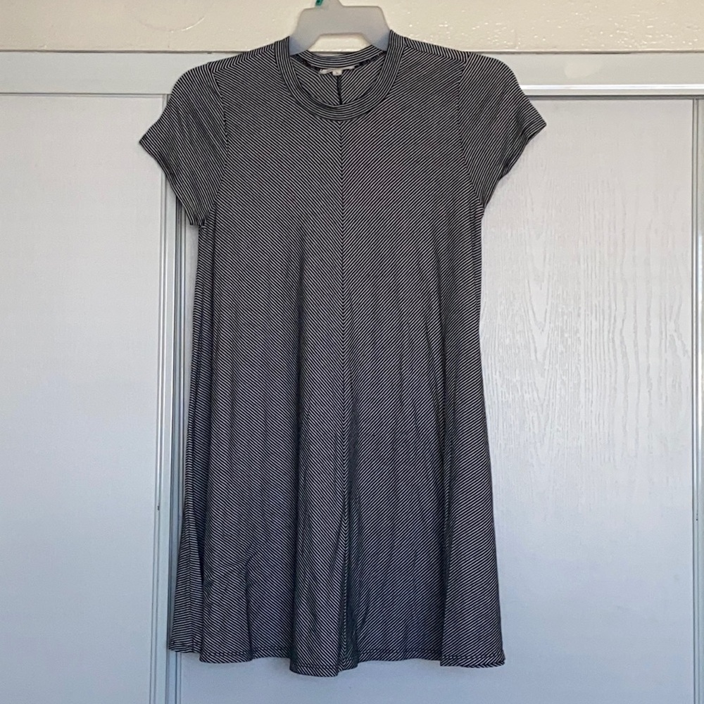 Mid-Dress striped